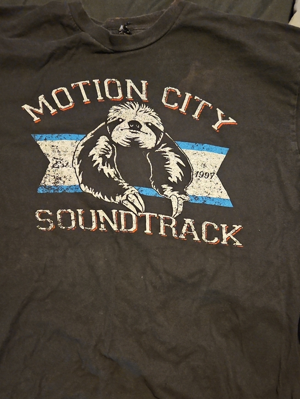Motion City Soundtrack Sloth Tshirt Size XL